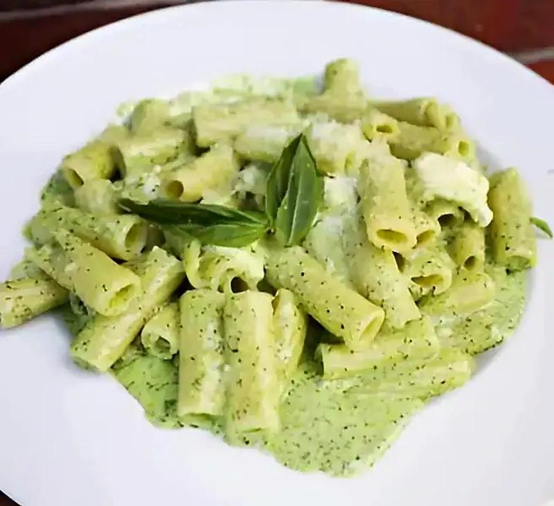 Creamy Pesto Pasta