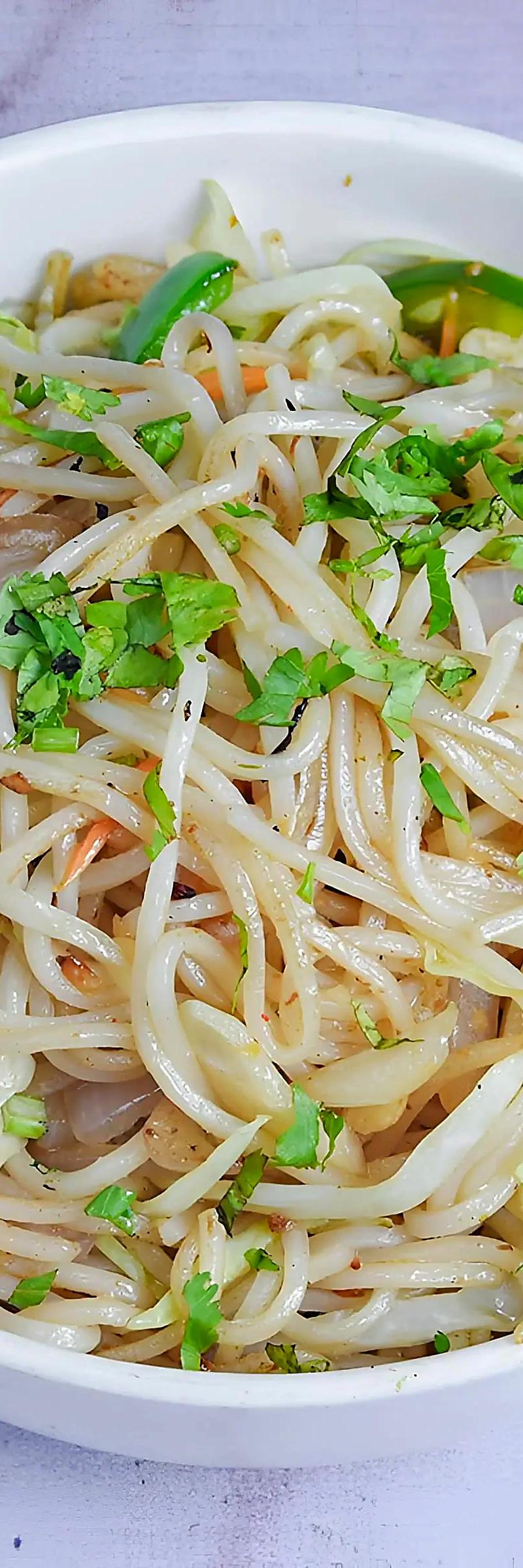 Hakka Noodles