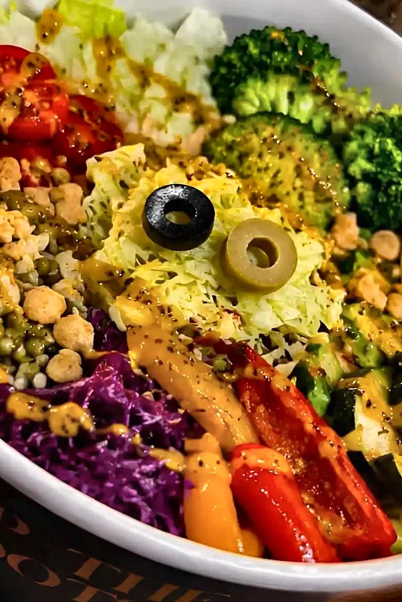 Universal Salad Bowl