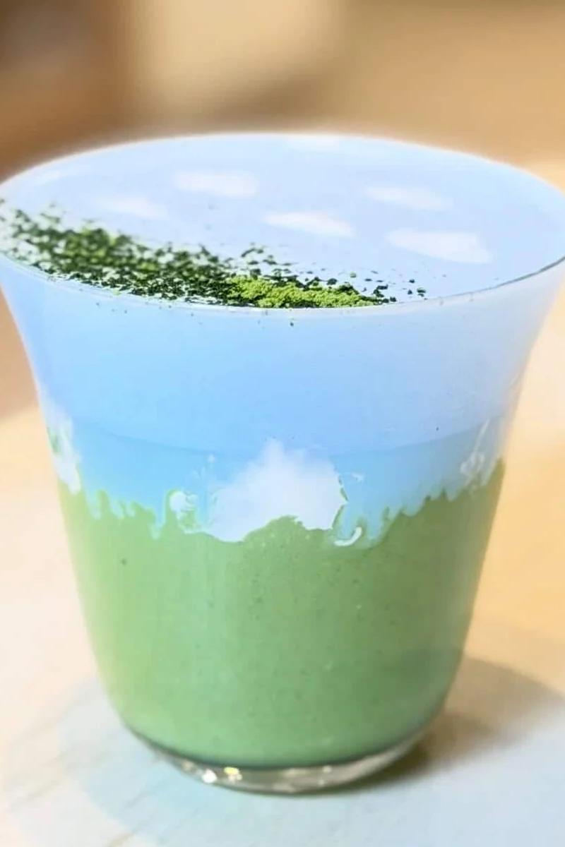 Spirulina Matcha Latte