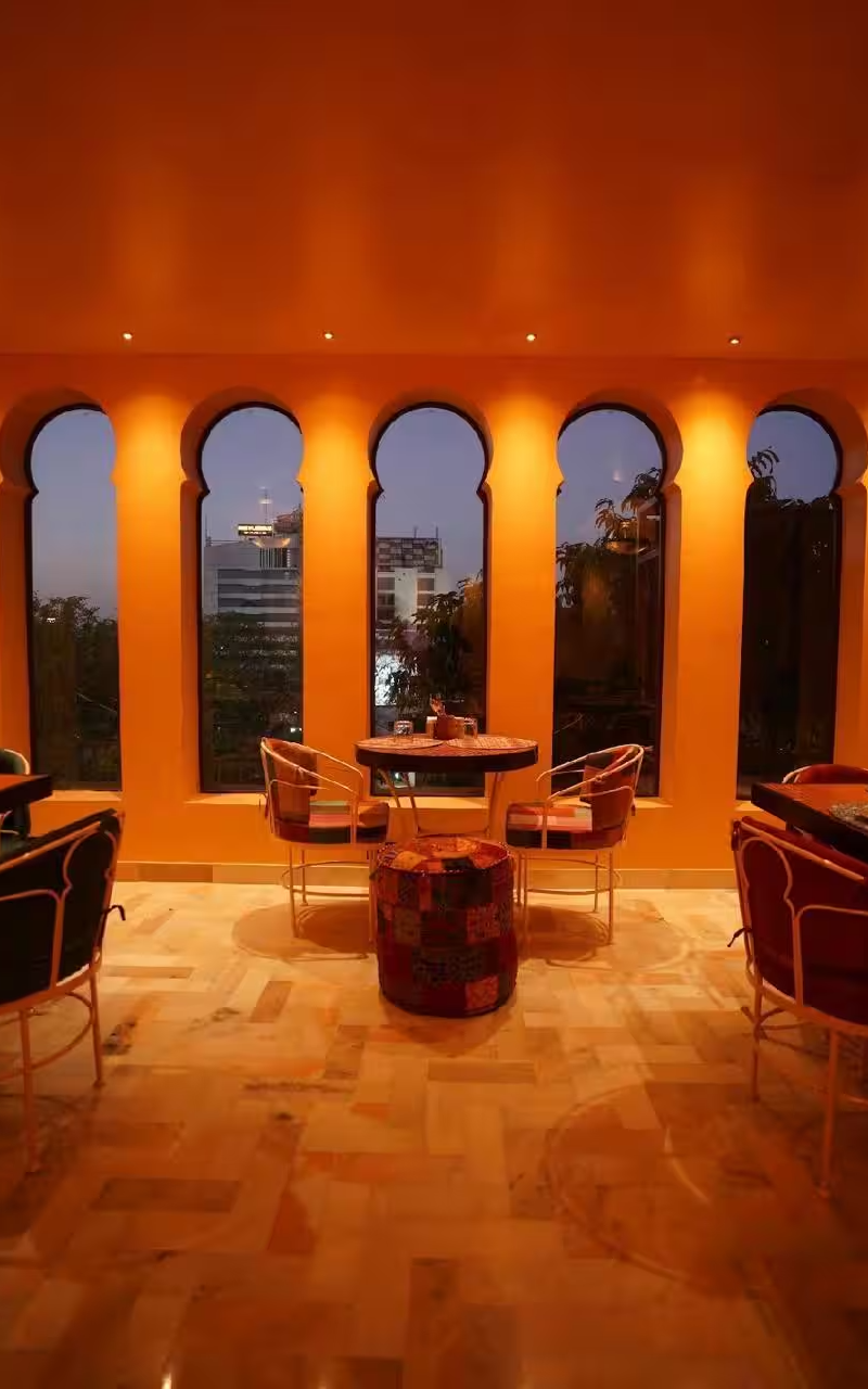 Restaurant Cover
